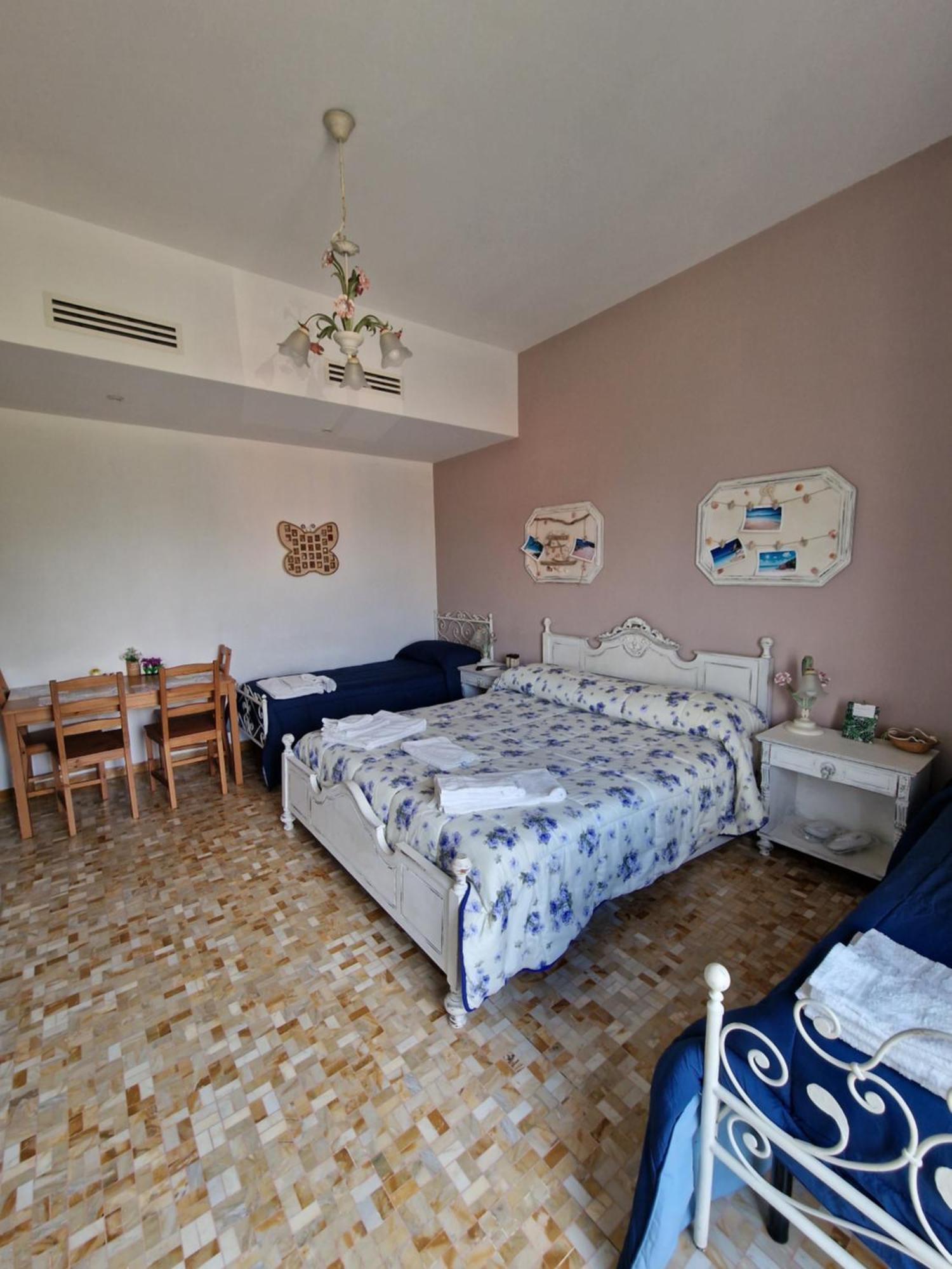 Camere Le Margherite Olbia Exterior foto